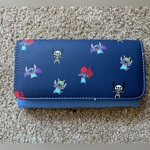 Loungefly lilo and stitch wallet